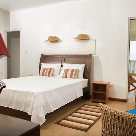 Villa Kayola - Self Catering Pointe La Rue Buitenkant foto