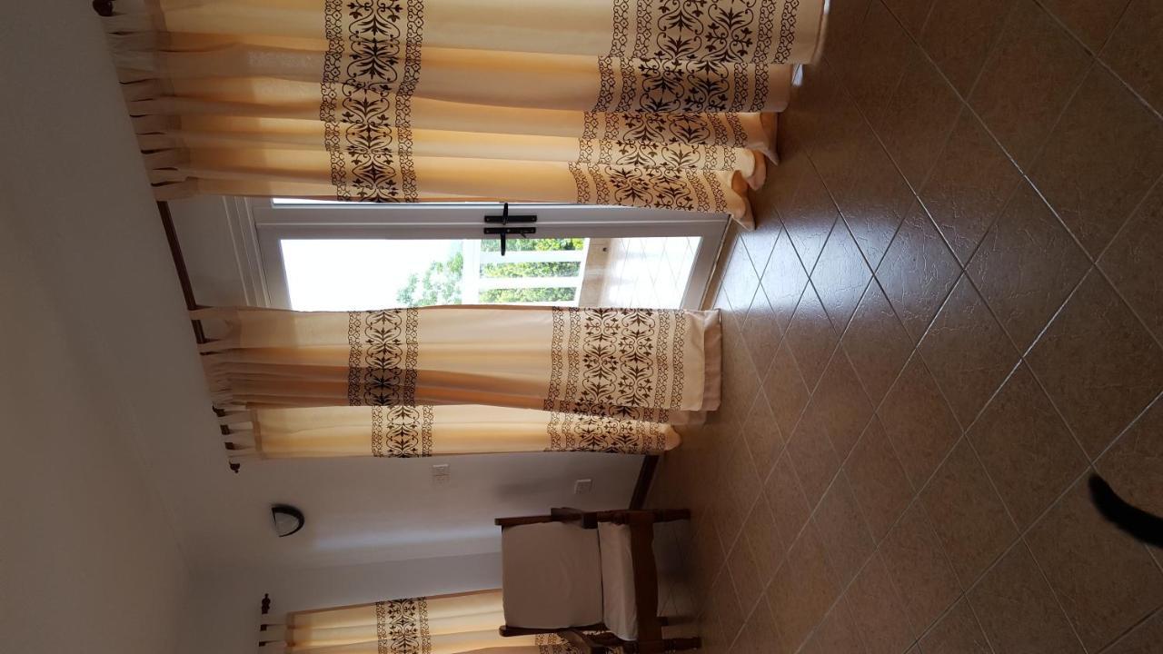 Villa Kayola - Self Catering Pointe La Rue Buitenkant foto