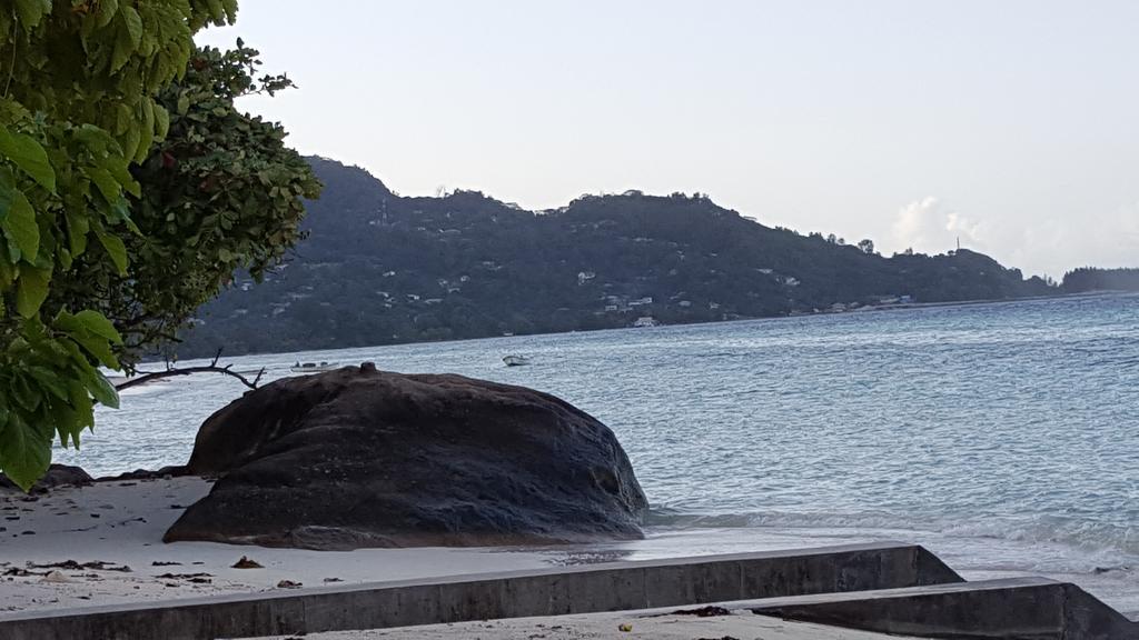 Villa Kayola - Self Catering Pointe La Rue Buitenkant foto