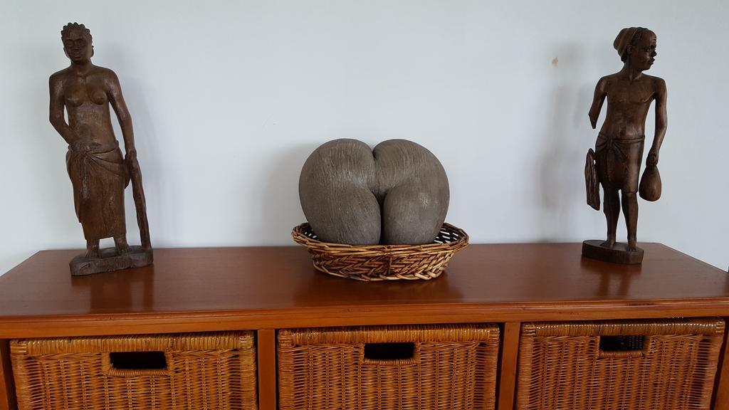 Villa Kayola - Self Catering Pointe La Rue Buitenkant foto