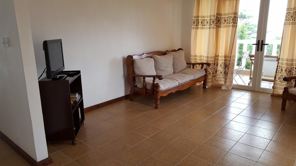 Villa Kayola - Self Catering Pointe La Rue Buitenkant foto