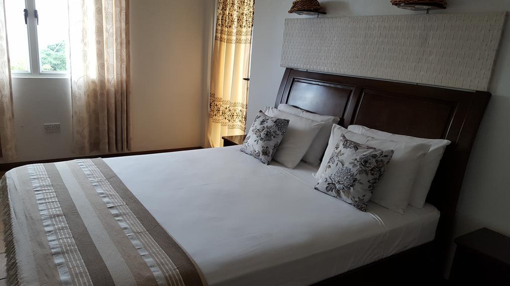 Villa Kayola - Self Catering Pointe La Rue Buitenkant foto